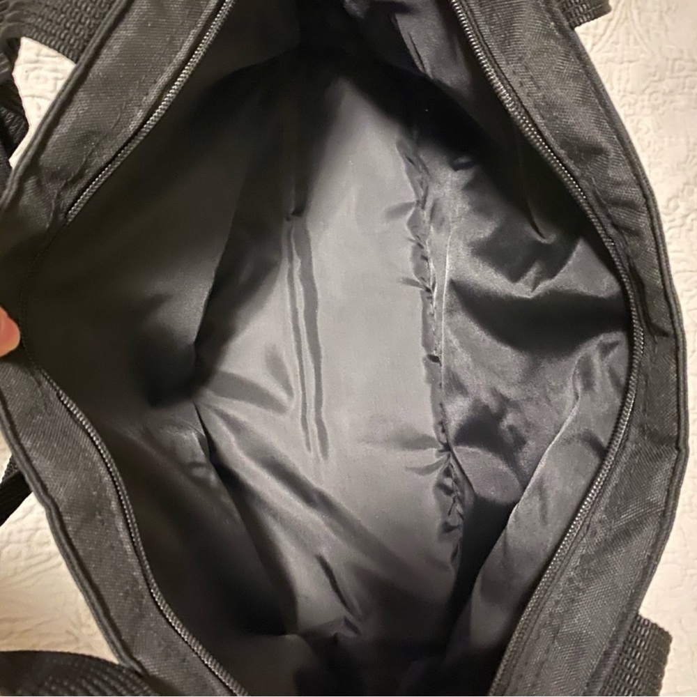 Limited Edition Apple Insulated Bag - Picture 3 of 4